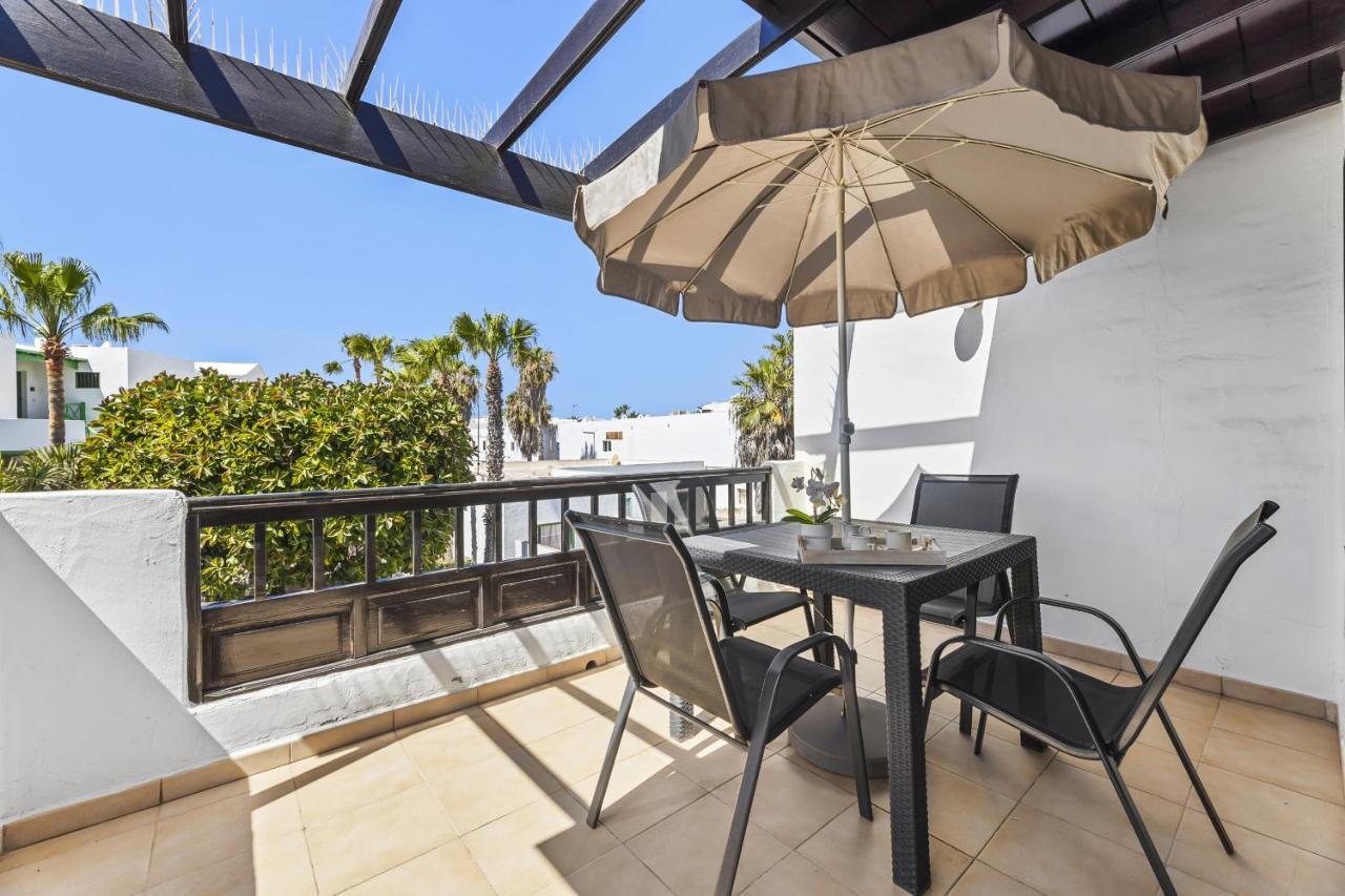 Casahost Bastian Boutique II Seaview Apartment Costa Teguise Exterior photo