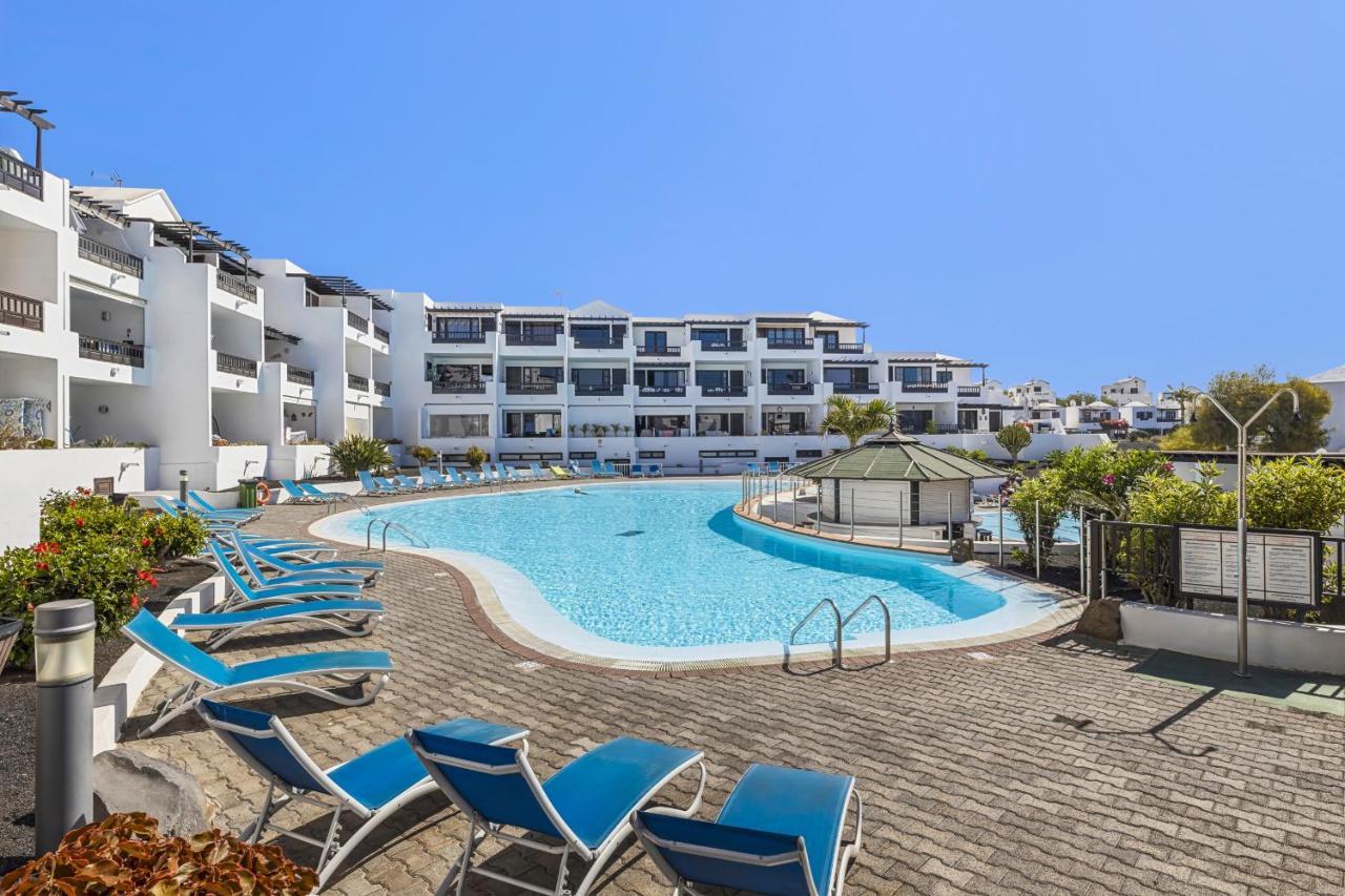 Casahost Bastian Boutique II Seaview Apartment Costa Teguise Exterior photo